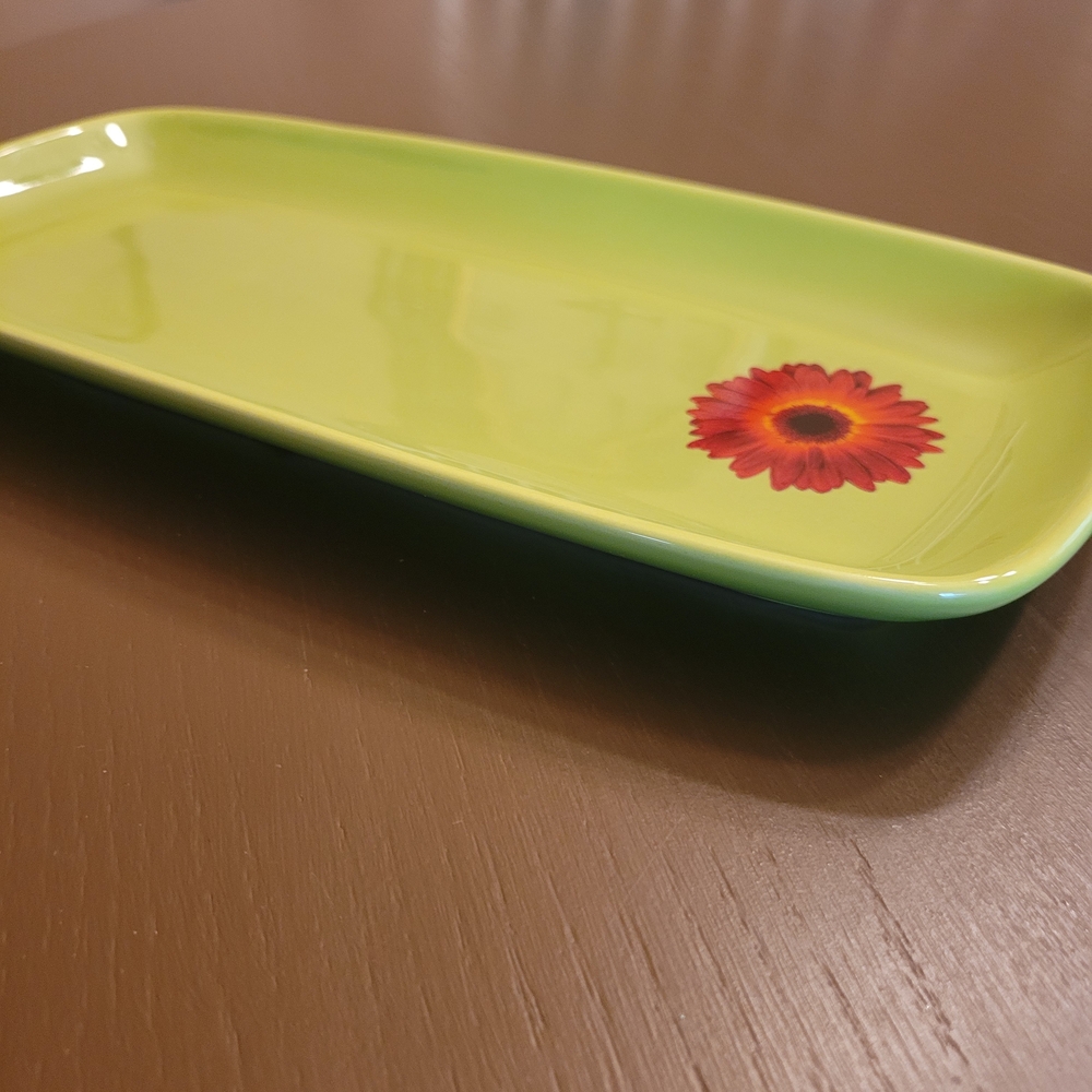 FAPOR Green Platter with Red Flower Design